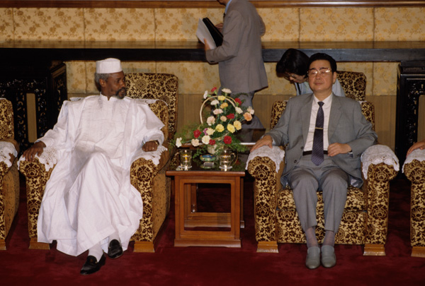Premier Li Peng and Hiss√®ne Habr√©, leader of Chad