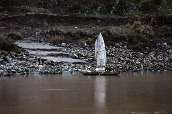 Sailboat along Yangzi River