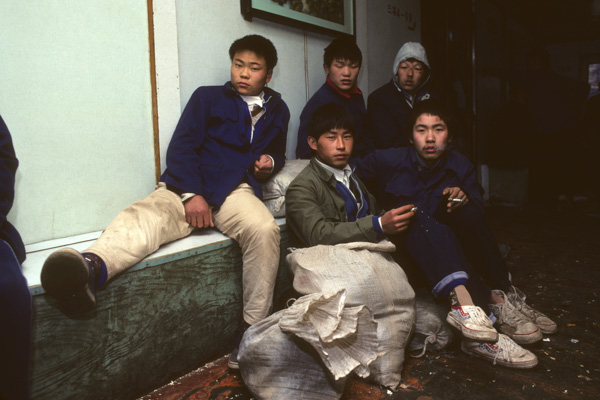 Migrant workers on boat on Yangzi River