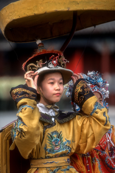 Tourist wearing Qing robes, Forbidden City