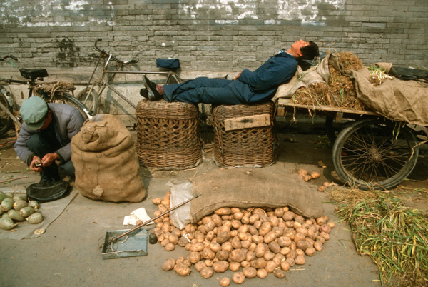 Vendor napping, Beijing