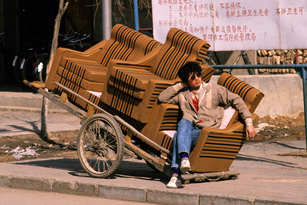 Couch salesman, Heihe