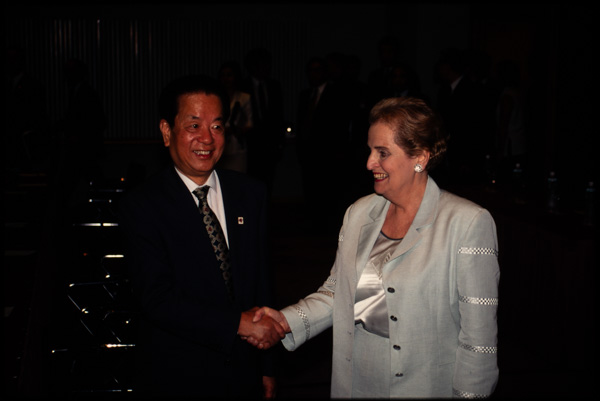 U.S. Secretary of State Madelaine Albright and Chinese Foreign Minister Qian Qichen in Hong Kong at the handover to China