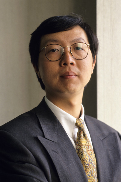 Huang Bing, banker