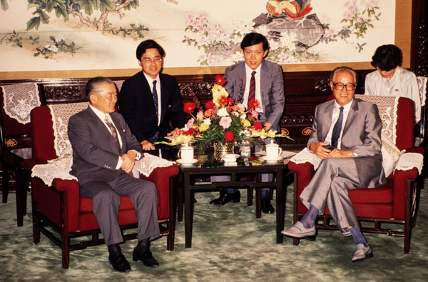 Chinese Party Secretary Zhao Ziyang and Japanese Prime Minister Noboru Takeshita, Beijing, China