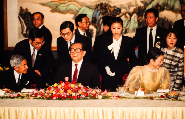 Japanese Emperor Akihito and wife Michiko with Chinese Party Secretary Jiang Zemin, Beijing, China