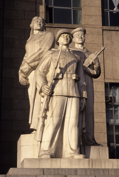 Statue of three branches of PLA