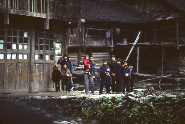 Children, Peace village near Longsheng