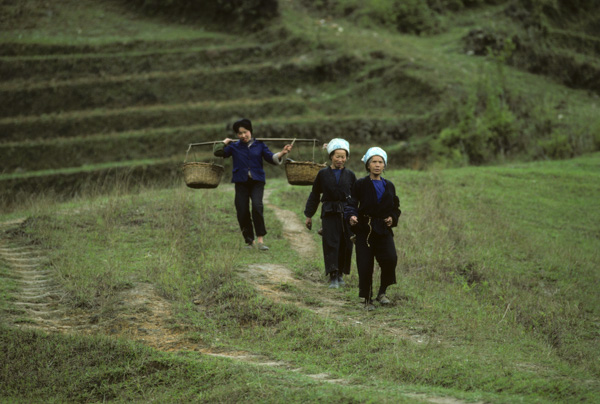Zhuang minoirty women, Peace Village
