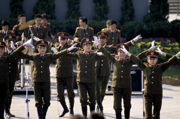 PLA entertainers
