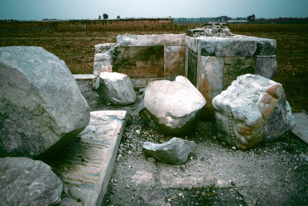 Ruins, Eastern Qing Tombs