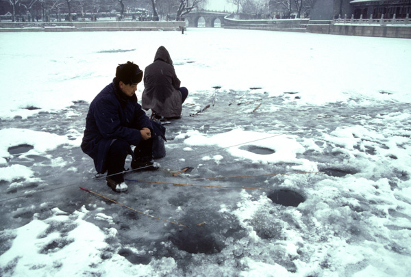 Ice fishing, Beijing