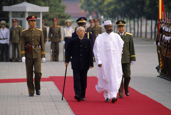 Wang Zhen with African Leader