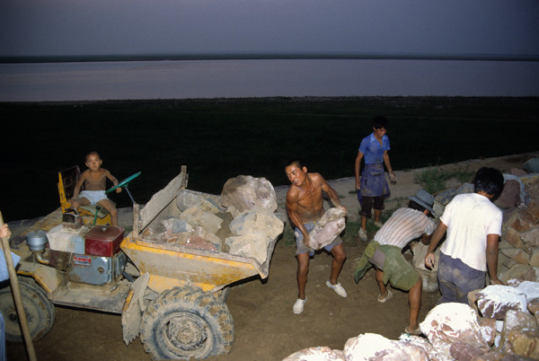 People building up dikes, Yellow River