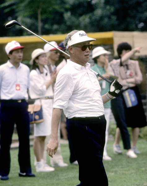 Zhao Ziyang Golfing