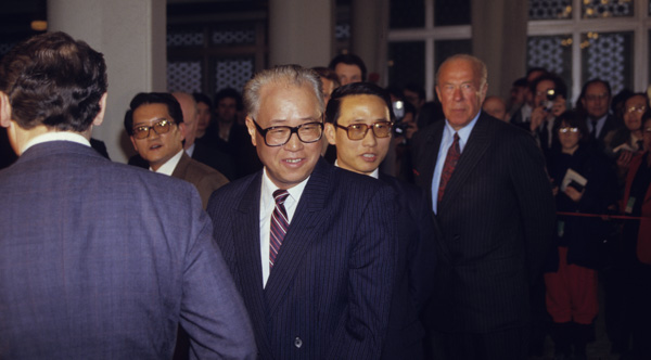 Zhao Ziyang with George Shultz