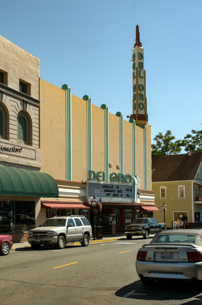Del Oro theater