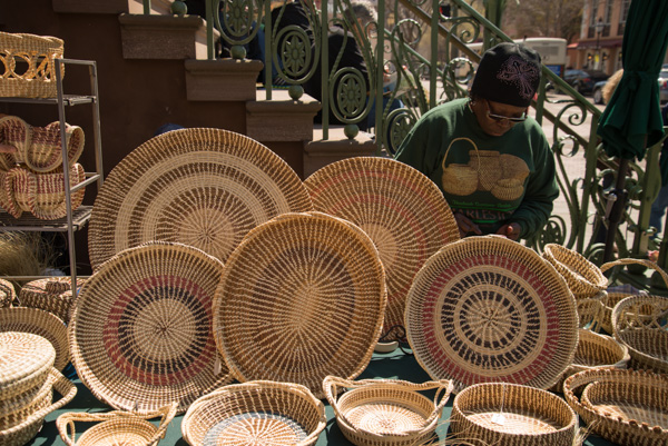 Gulla sweetgrass basket weaver