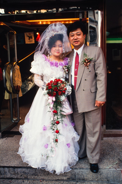 Chinese bride and groom in Shanghai