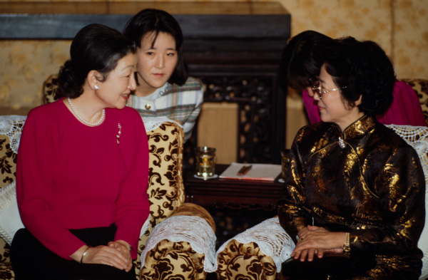 Japanese Empress Michiko, Zhu Lin