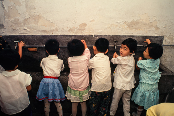 Children wash hands, Beijing kindergarten