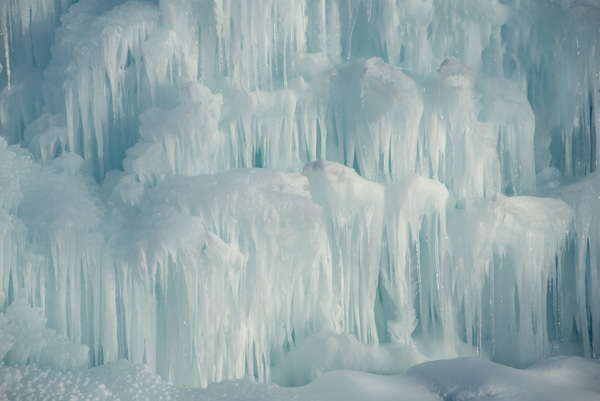 Ice festival, Midway