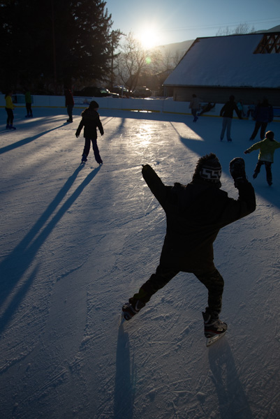 Ice festival, Midway