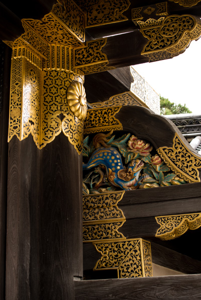 Column detail, Nijo-jo Castle, Kyoto, Japan