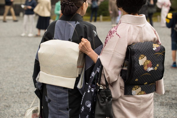 Women in kimono, Nijo-jo Castle, Kyoto, Japan