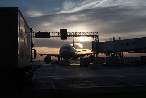 Plane and sun, Paris
