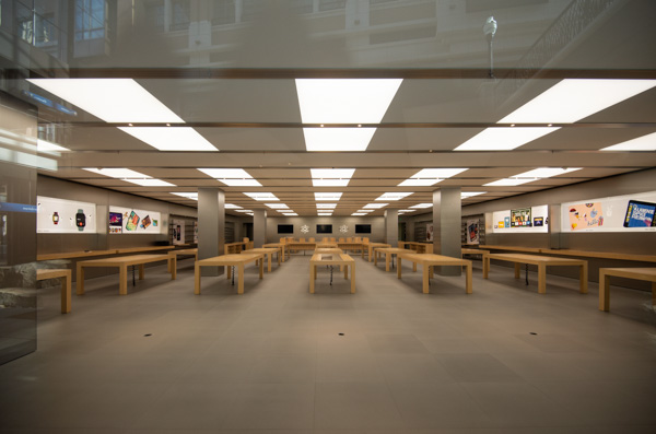 Apple store closed, Salt Lake City, Utah